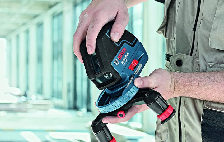 Bosch Professional Linienlaser GLL 3-50 (roter Laser, für innen, Arbeitsbereich: 10 m, 4 x AA-Batter