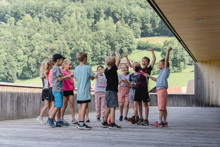 waelderspielzeug Kinder-Fröbelturm - Teamspiel für Kleinkinder von 4 bis 7 Jahren - das Original aus