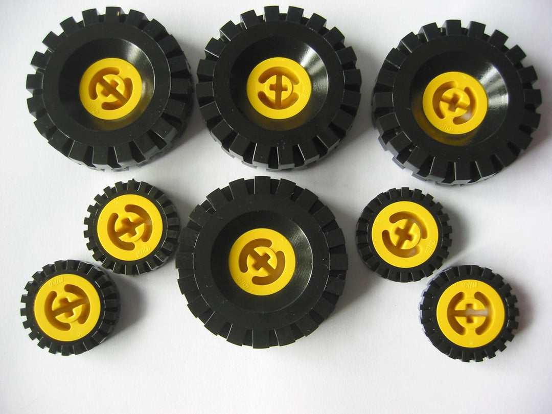 LEGO TECHNIC - 8 Classic Räder in 2 Grössen: 4 x 18x8 und 4 x 17x43 mit Felgen in gelb - wie abgebil