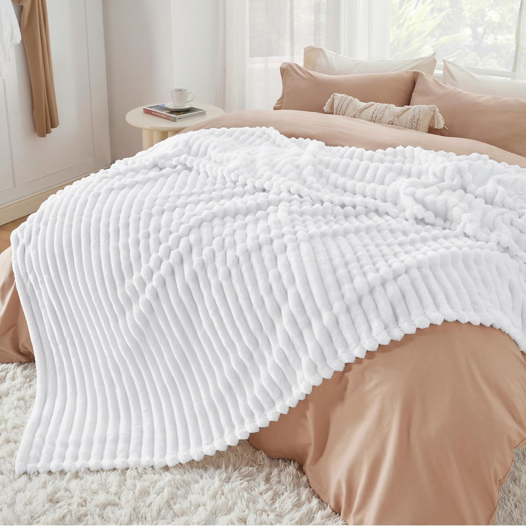 BEDSURE kuscheldecke 220x240 für Zimmer Deko - Tagesdecke, Wolldecke & Fleecedecke, Sofadecke, Weich