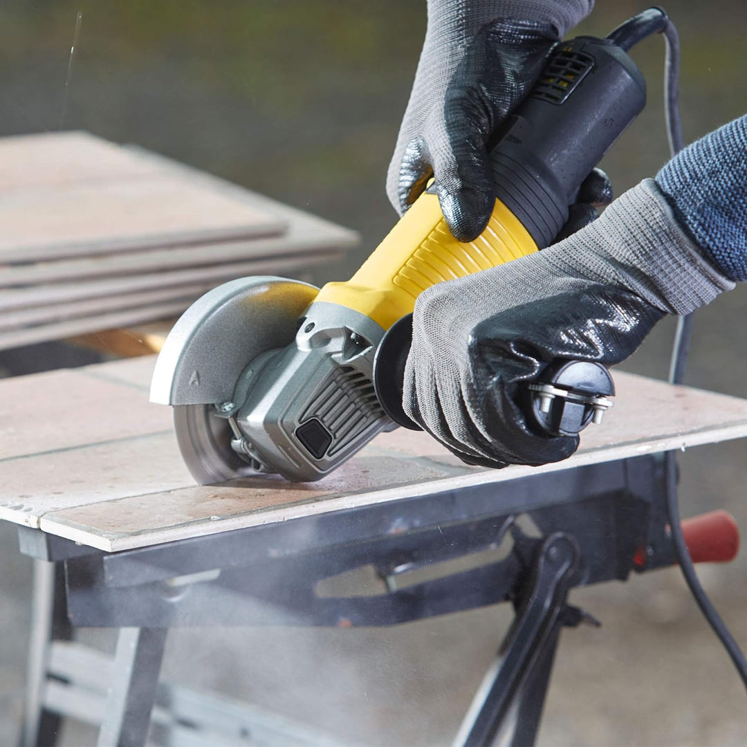 Stanley FatMax Winkelschleifer FMEG220K (850 Watt, 125 mm Scheibendurchmesser, M14 Spindelgewinde, f