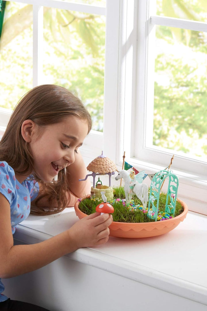 Tomy My Fairy Garden Einhorn Garten zum Schieben für Kinder, Geschenkidee, Minifigur Fee, Spielzeug