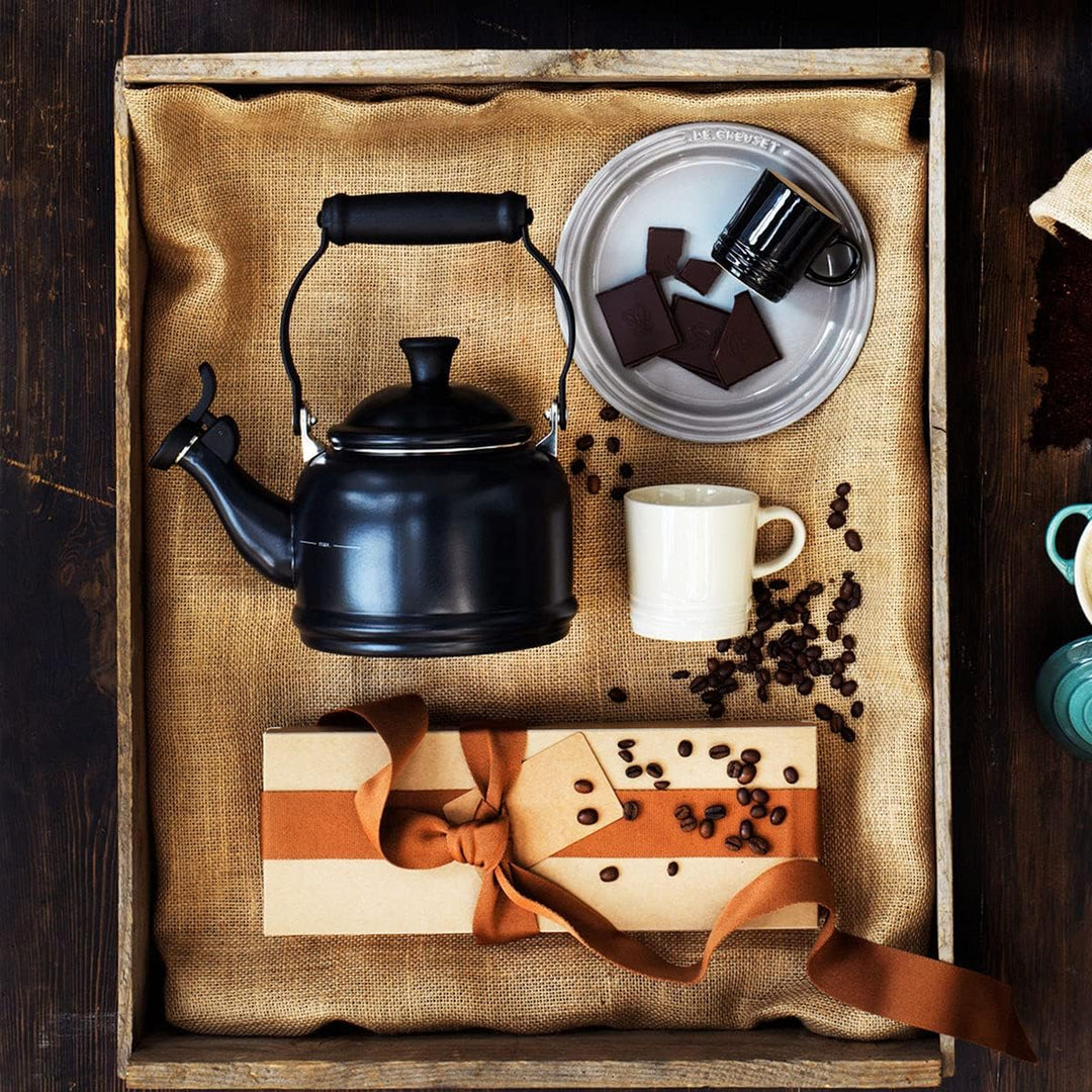 Le Creuset Demi Wasserkessel, Emaillierter Karbonstahl, 1.1 L, Schwarz glänzend, 92000900140000, Sch