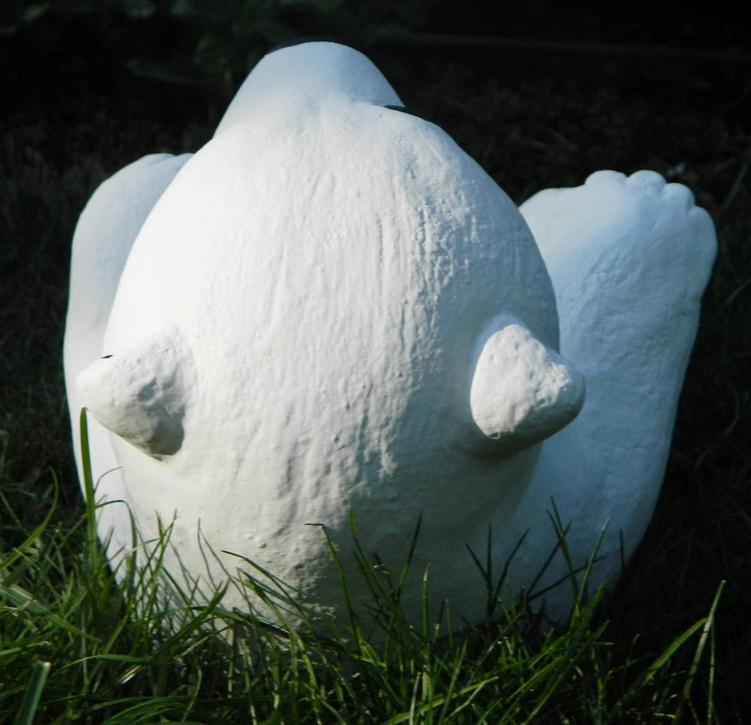 Gartenfigur Kleiner Eisbär auf Rücken liegend Höhe 18 cm Tierfigur Gartendeko Eisbärfigur Dekofigur