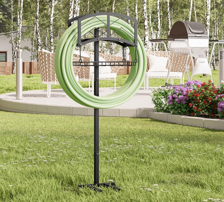 Kingson Tragbarer Gartenschlauchhalter mit Aufbewahrungskorb, robuste schwarze Stahlkonstruktion, hä