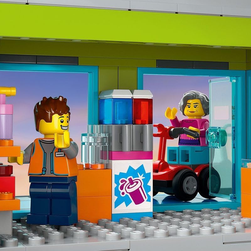 LEGO 60365 City Appartementhaus Set, Konstruktions-Spielzeug mit Eckladen, Wohnzimmer, Küche und Sch