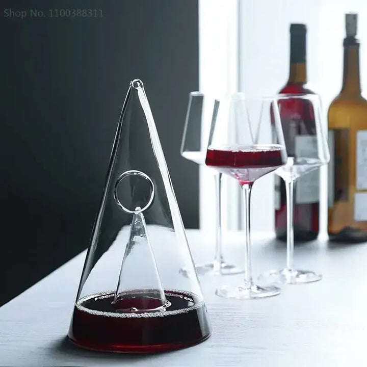 Handgefertigter Luxus Wein Dekanter PYRAMIDE (650ml) - klar, 650ML