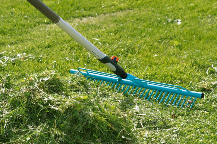 Gardena combisystem-Rasenrechen: Rechenbesen mit 60 cm Arbeitsbreite zum Zusammenfegen von Grasschni