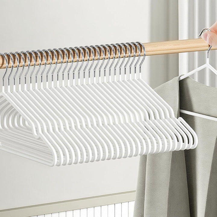 60 Stück Metall Kleiderbügel Weiss 40 cm, Kunststoff ummantelt Drahtbügel Kleiderbügel Platzsparend,