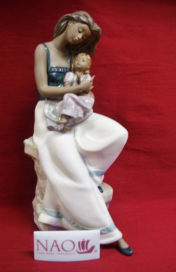 NAO Porcelain by Lladro My Little Girl GRES Collection 2012011
