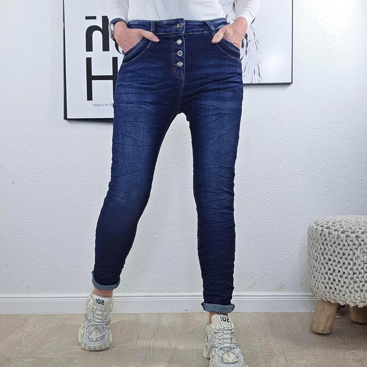 Jewelly Stretch Jeans| im Baggy Boyfriend Schnitt| Damen Hose mit dekorativer Knopfleiste| Perfekter
