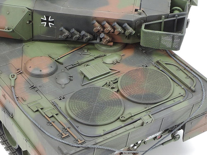 Tamiya 300035271-1:35 Bundeswehr Leopard 2A6 (3)