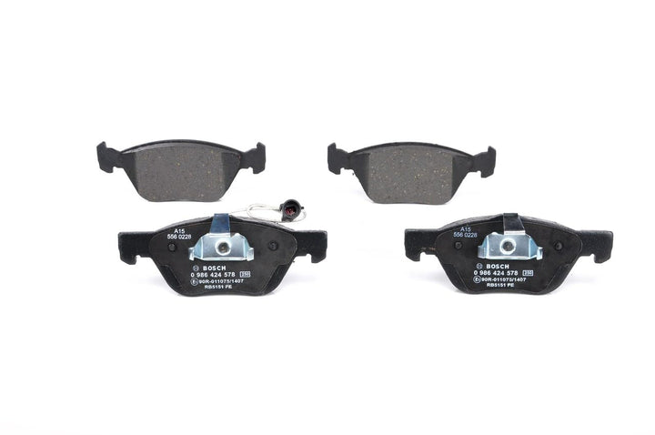 Bosch BP324 Bremsbeläge - Vorderachse - ECE-R90 Zertifizierung - vier Bremsbeläge pro Set