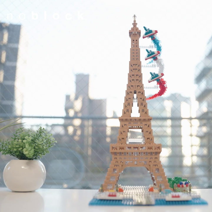 nanoblock - Weltberühmt - Eiffelturm Deluxe Edition, Advanced Hobby Series Bauset Mehrfarbig, Mehrfa