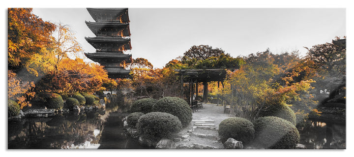 Glasbild Panorama | Wandbild aus Echtglas | See im Herbst vor japanischem Tempel B&amp;W Detail | 100x40