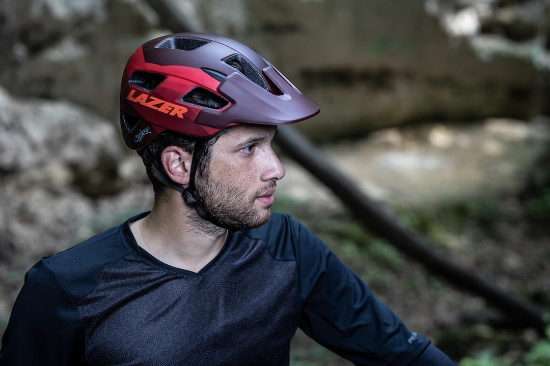 Lazer Chiru Helm rot, L