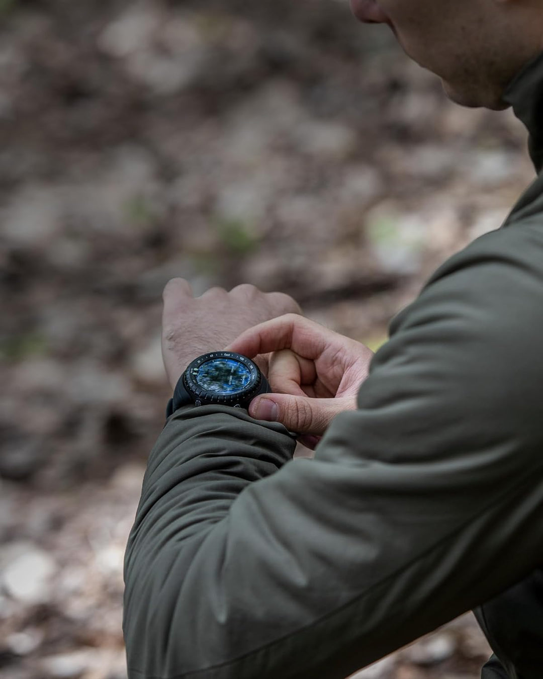 Suunto Core Outdoor-Uhr mit Höhenmesser, Barometer und
