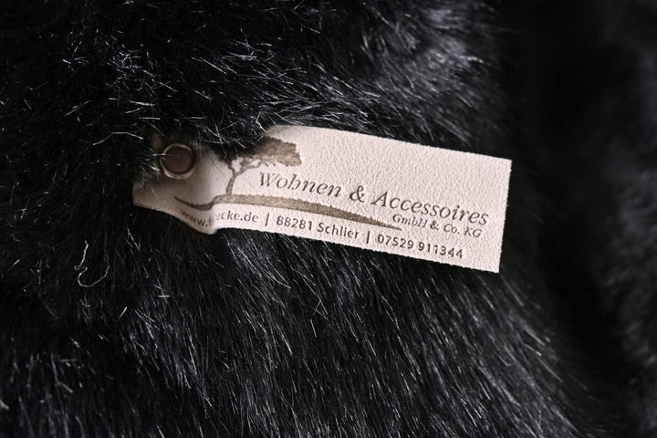 Wohnen & Accessoires GmbH & Co. KG Luxuriöse Felldecke Zobel schwarz - 5 Grössen - 150 x 200 cm bis