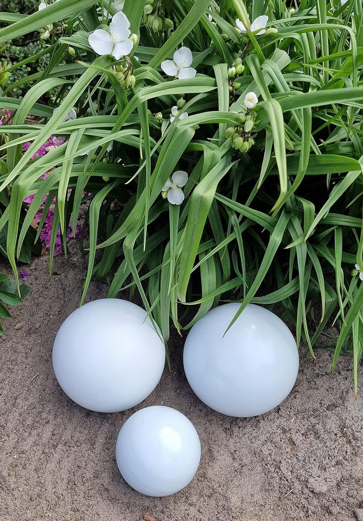 Dekokugel weiss matt 3er Set 15-15-10 cm aus Edelstahl Kugel Dekorationskugel Gartenkugel