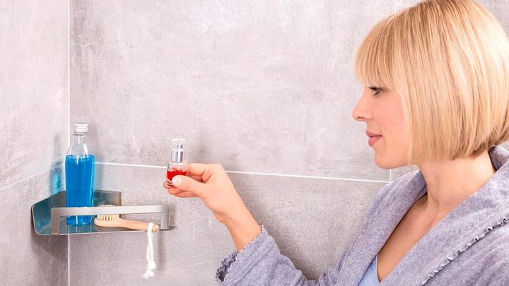 tesa EXXCLUSIV Eck-Duschablage, verchromt - Duschkorb zur Wandbefestigung ohne Bohren, inkl. Klebelö