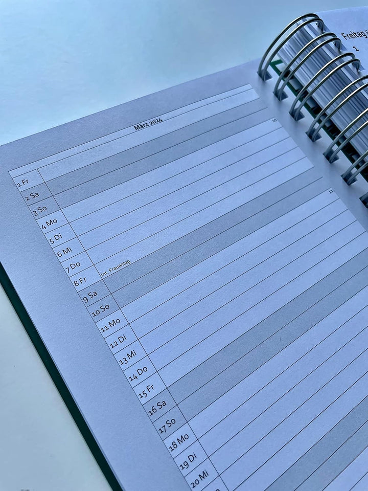 edition cumulus – 2026 Der KLEINE DICKE - DUNKELBLAU (blue) DIN A5 Kalender - 400 Seiten - jeder Tag