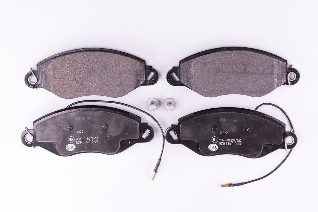 HELLA PAGID 8DB 355 010-531 Bremsbelagsatz - T1372 - Dicke/Stärke: 17.7mm - Bremssystem: Bosch - mit