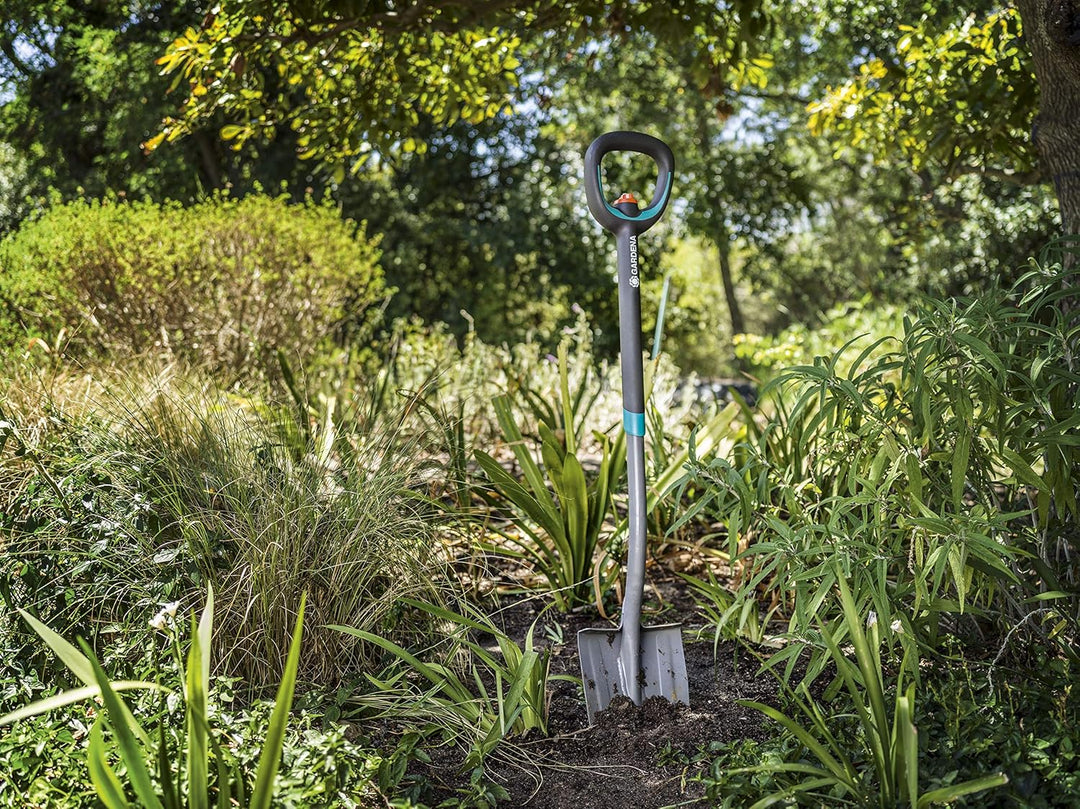 Gardena ErgoLine Teleskop-Spaten: Gartenspaten aus Qualitätsstahl zum Umgraben und Ausheben, mit Tri