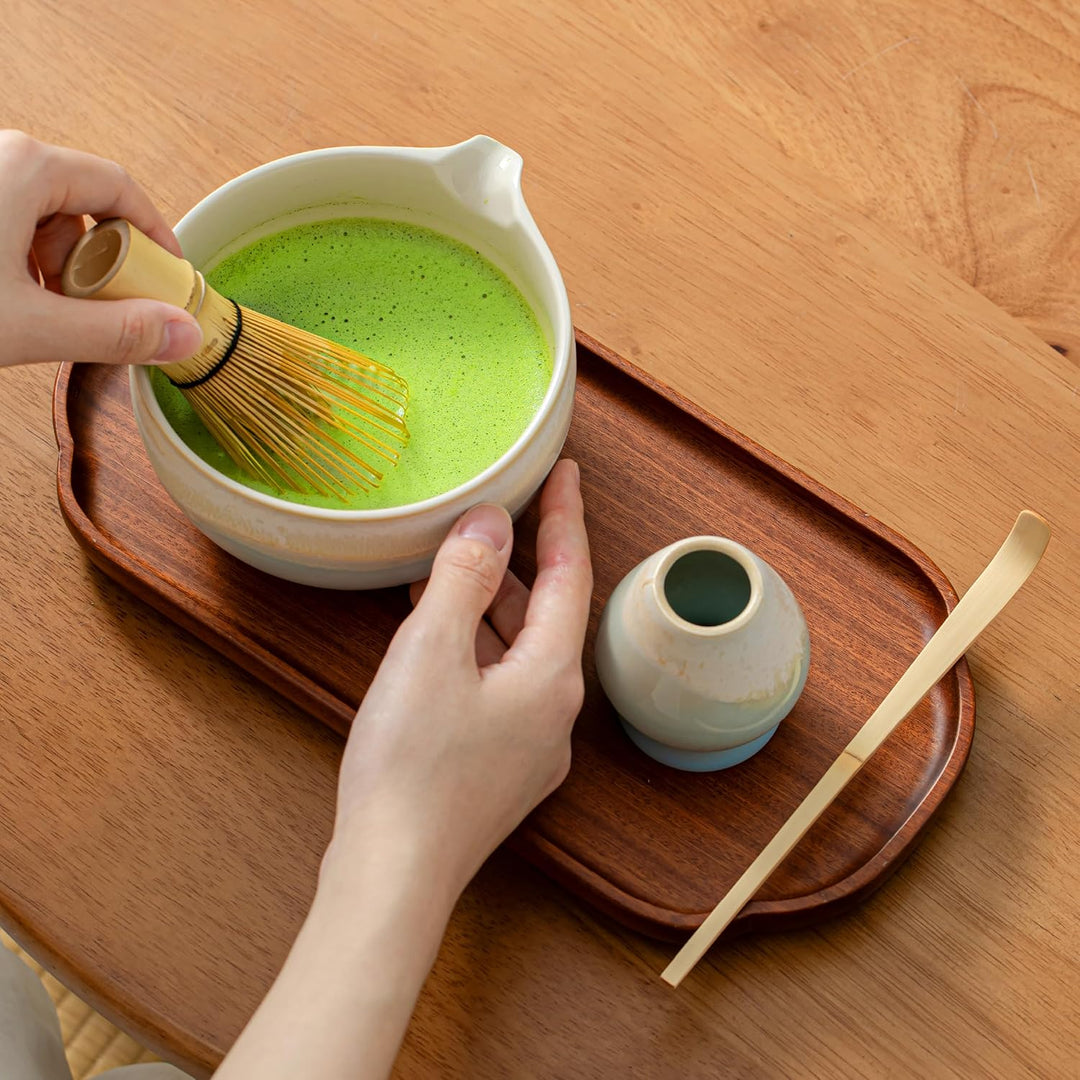 Goodwei Matcha-Set komplett mit hochwertiger Matcha Schale aus Keramik mit Ausgiesser, Matcha Besen