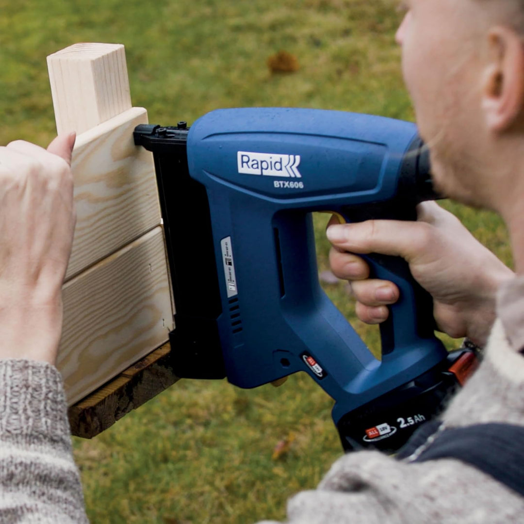 Rapid Tackerklammern Typ 606, 25mm Klammern, 3.600 Stk. Kunststoffbox, Schmalrückenklammern für Holz