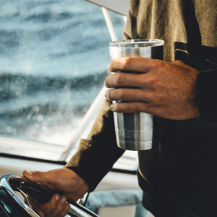 YETI Rambler 20 oz (591 ml) Tumbler mit abnehmbarem MagSlider‑Deckel, Edelstahl‑Thermobecher, Vakuum