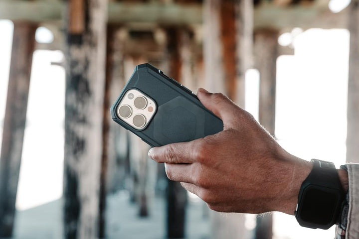 URBAN ARMOR GEAR Essential MS Case kompatibel mit Apple iPhone 15 Plus Hülle [50% recyceltes Materia