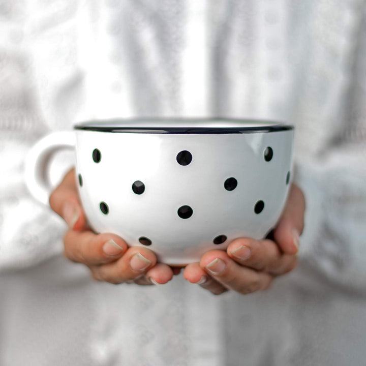City to Cottage® - Keramik XXL Tasse 500 ml | Kaffeebecher | Weiss und Schwarz | Polka Dots | Handge