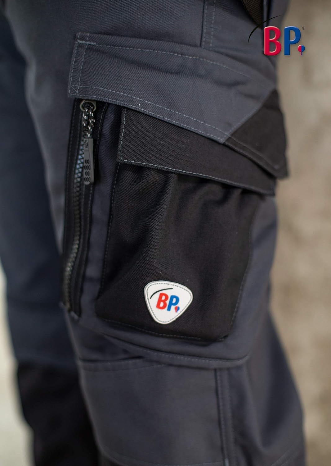 BP 1998-570-5632 Arbeitshose mit Kniepolstertaschen - Schlanke Silhouette - Elastischer Rückengurt -