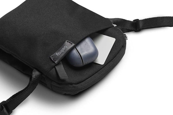 Bellroy City Pouch (Sling-Tasche, E-Reader oder kleines Tablet, Geldbörse, Sonnenbrille, Smartphone)