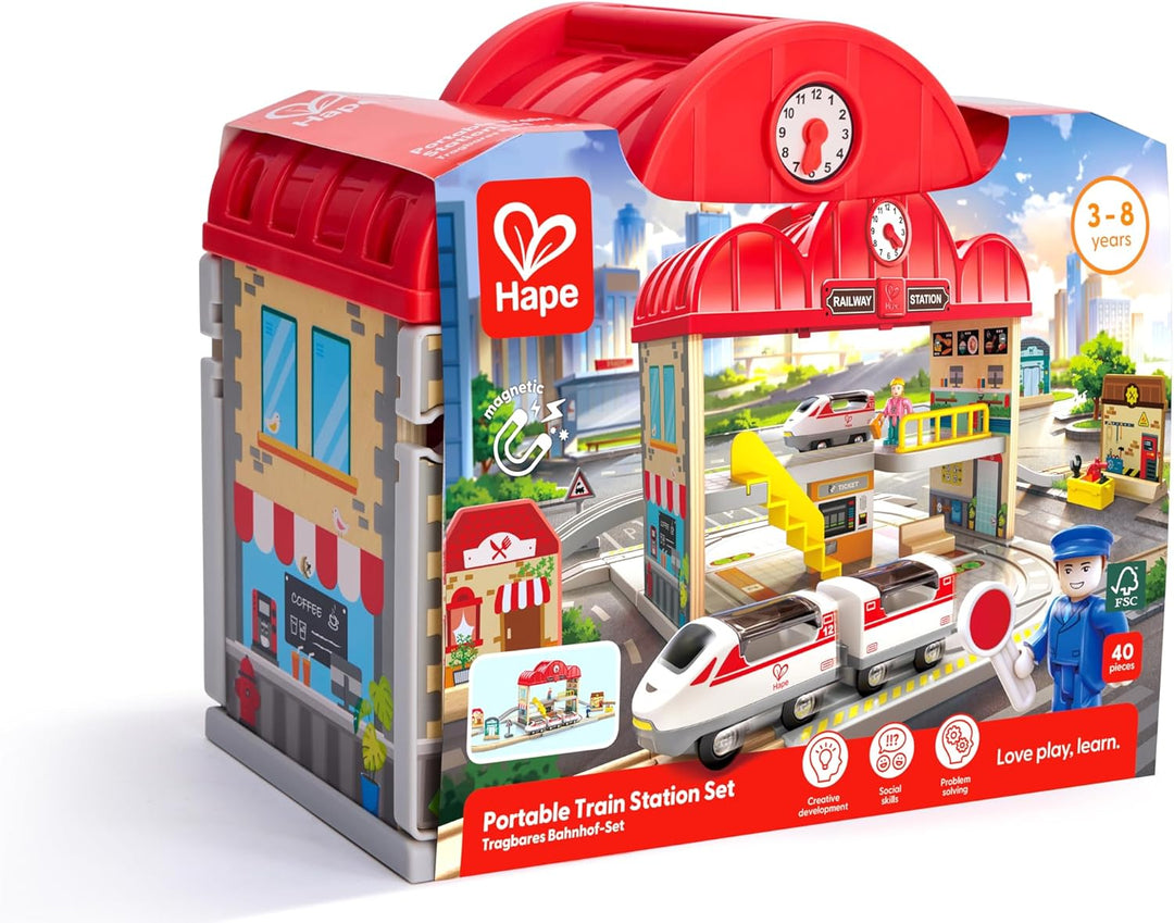 Hape Tragbares Bahnhof-Set aus Holz, Züge für Kinder, Schienen, Bahnhof und Figuren, leicht zu trage