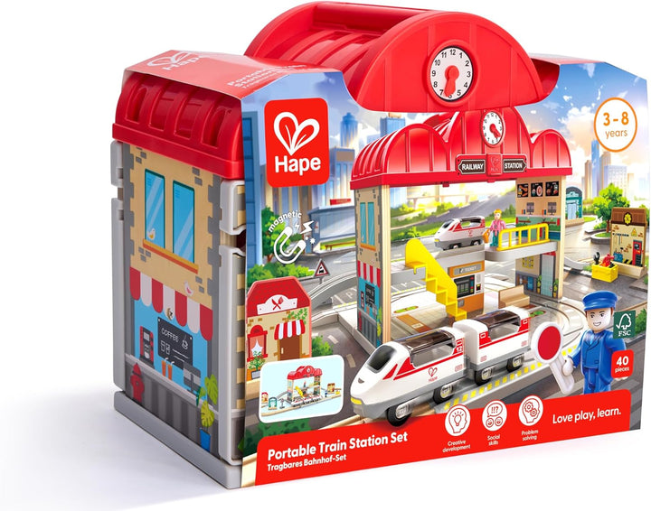 Hape Tragbares Bahnhof-Set aus Holz, Züge für Kinder, Schienen, Bahnhof und Figuren, leicht zu trage