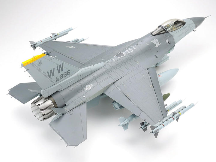 TAMIYA TAM60315 300060315 - 1:32 Lockheed Martin F-16CJ Fighting Falcon, Grey