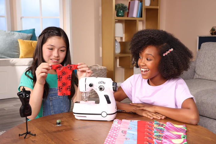 Miraculous Ladybug, Marinette Mini-Nähmaschine – für Kinder, doppelte Geschwindigkeit, tragbar, mit