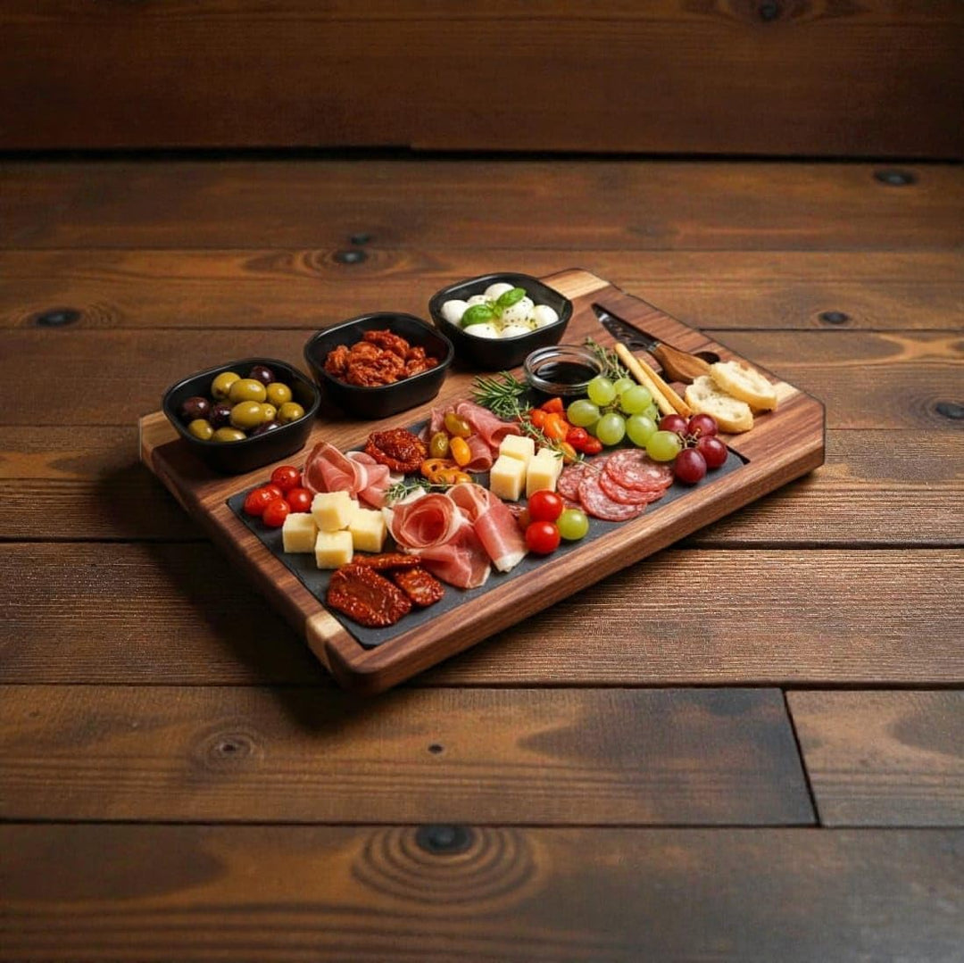 Servierbrett Set aus Holz mit Schieferplatte – Käseplatte & Antipasti Platte inkl. Käsemesser und 3