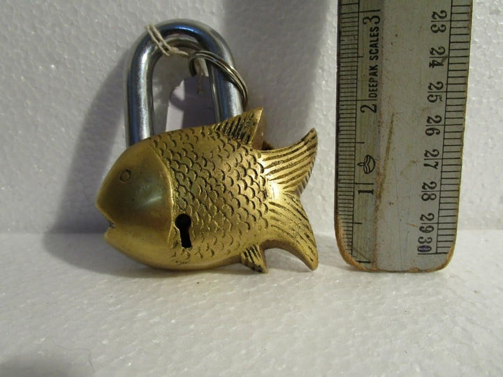 Vorhängeschloss aus Messing, mit Schlüsseln SMALL FISH - Messing-Oberfläche, SMALL FISH - Messing-Ob