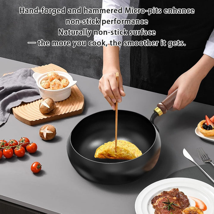 Japanische Handgeschmiedete Eisenpfanne 28cm – Robuste Eisenpfanne mit Holzdeckel & Spatel, Antihaft