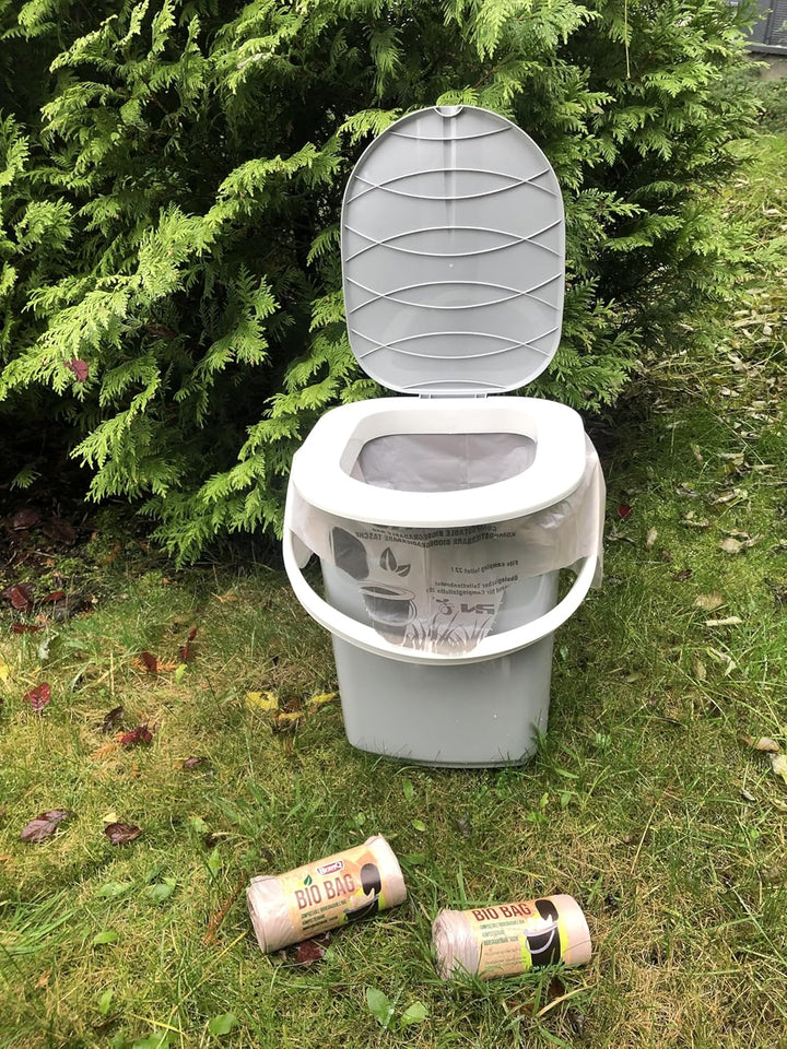 BranQ - Home essential Mobile Campingtoilette 22 Ltr. mit 20 Stück Bio Toilettenbeutel, Kunststoff,