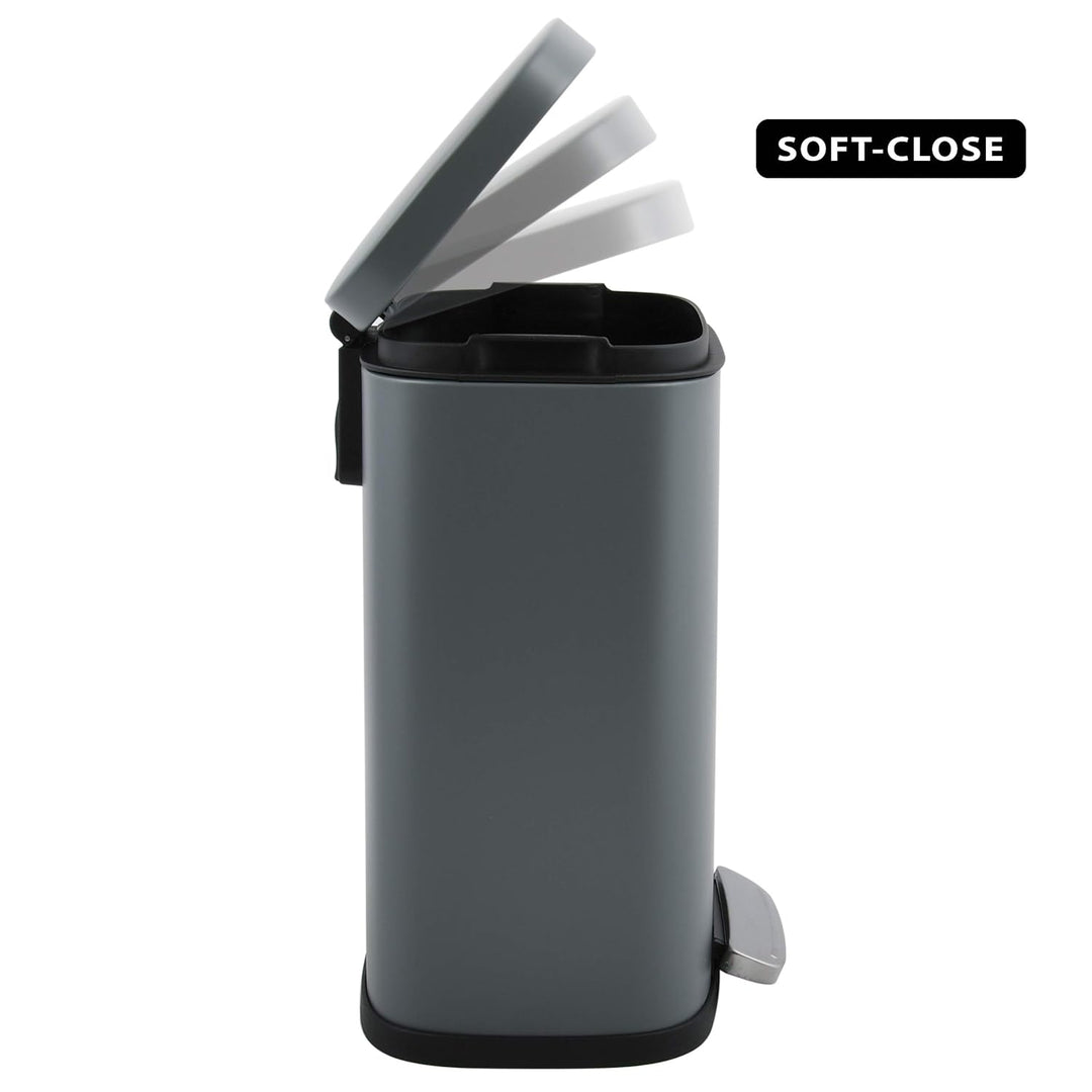 Spirella Kollektion Akira, Abfalleimer mit Pedal, 21,5 x 17,5 x 30 cm, 5 Liter, Stahl, Schwarz, 21,6