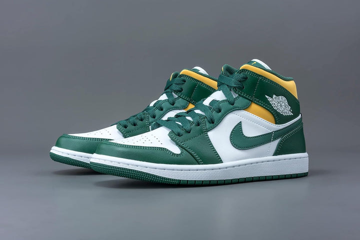 Nike Damen WMNS Air Jordan 1 Mid Sneaker 38.5 EU Grün, 38.5 EU Grün