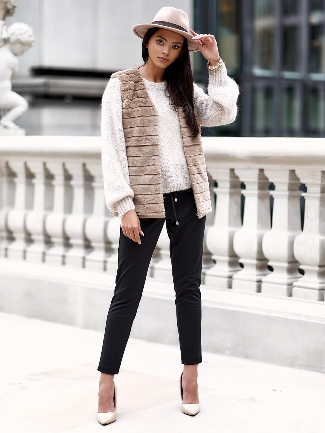 Och Bella Weste für Damen, Weich und Flauschig, Kurze Fellweste, Perfekt für Kältere Tage, Stylische