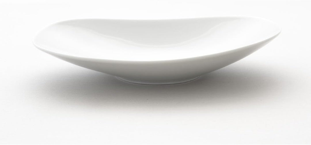 Japanischer Sushi Teller So-So. Feines Porzellan aus Japan. Weiss, ca.18 x 15 cm 18,6 x 15,2 cm, H 2