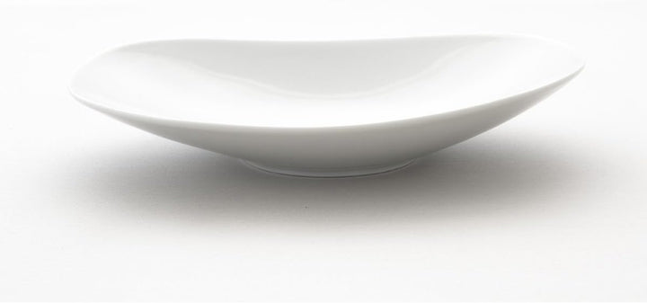 Japanischer Sushi Teller So-So. Feines Porzellan aus Japan. Weiss, ca.18 x 15 cm 18,6 x 15,2 cm, H 2