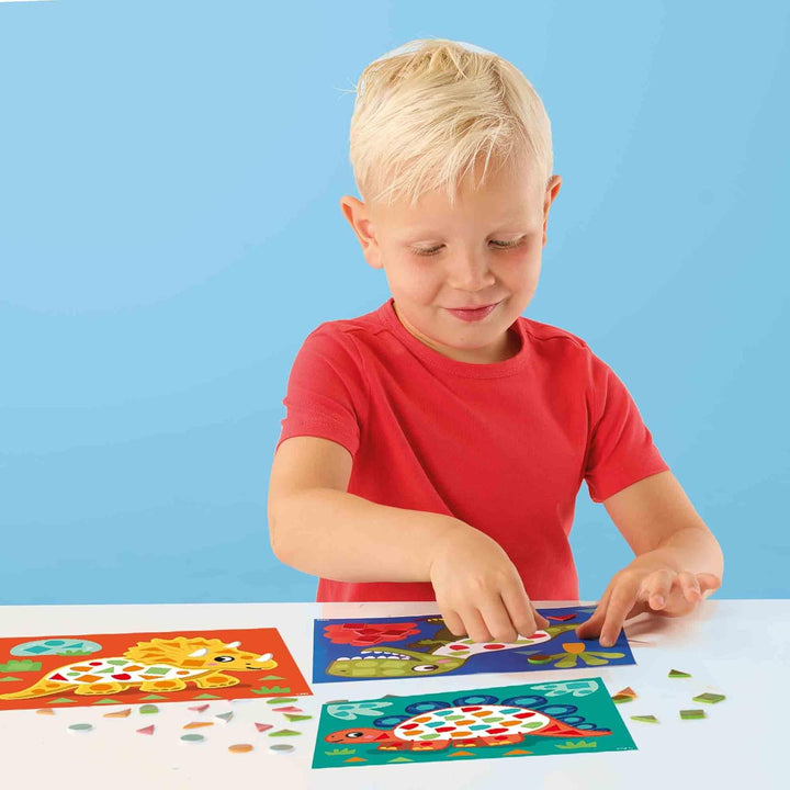 SES Creative 14830 Dinosaurier Mosaik Lernset für Kinder - Mit 4 grossen Metallic-Mosaikkarten ab 3