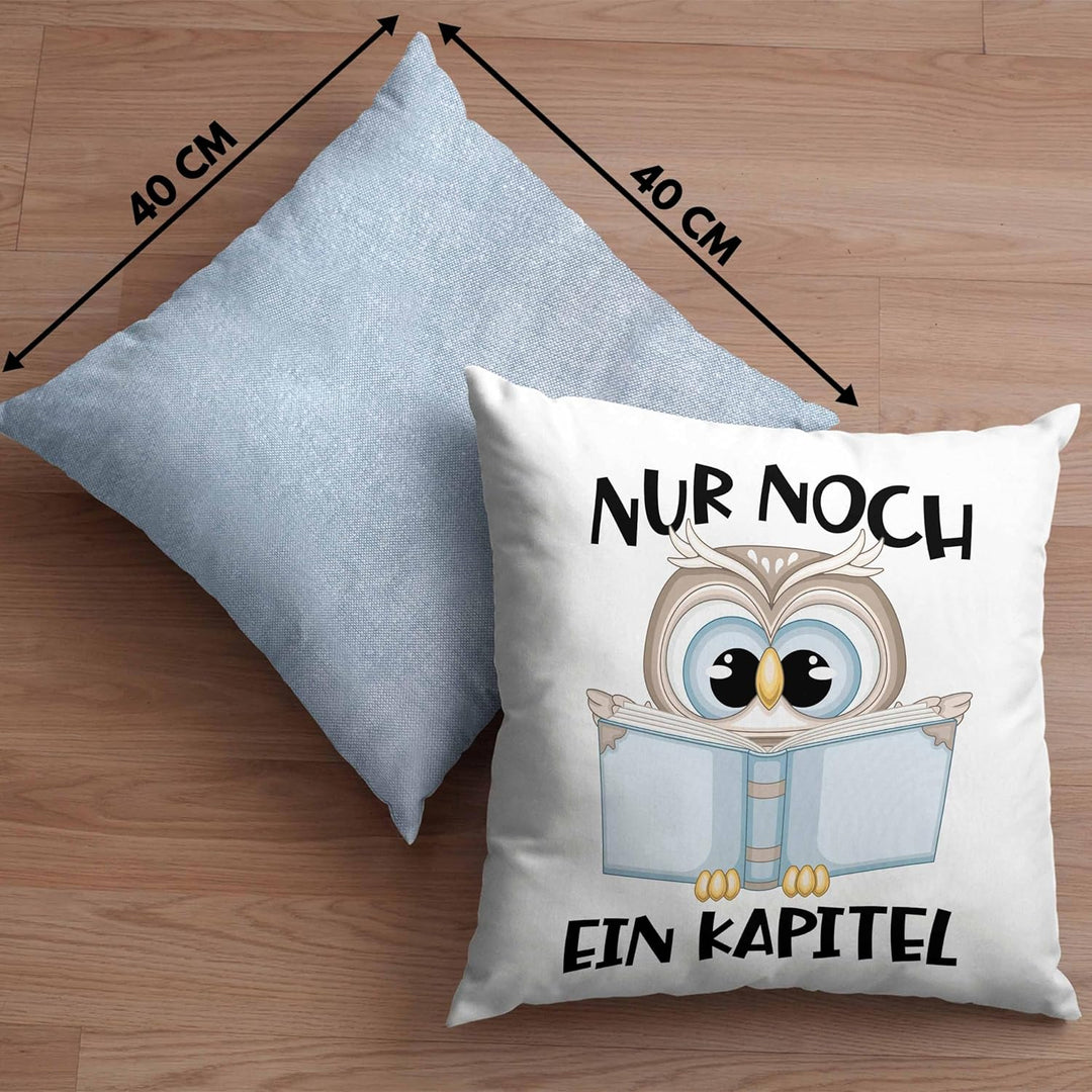 Trendation Leseratte Geschenk Kissen mit Füllung 40x40 Nur Noch EIN Kapitel Bücher Lesen Bücherwurm