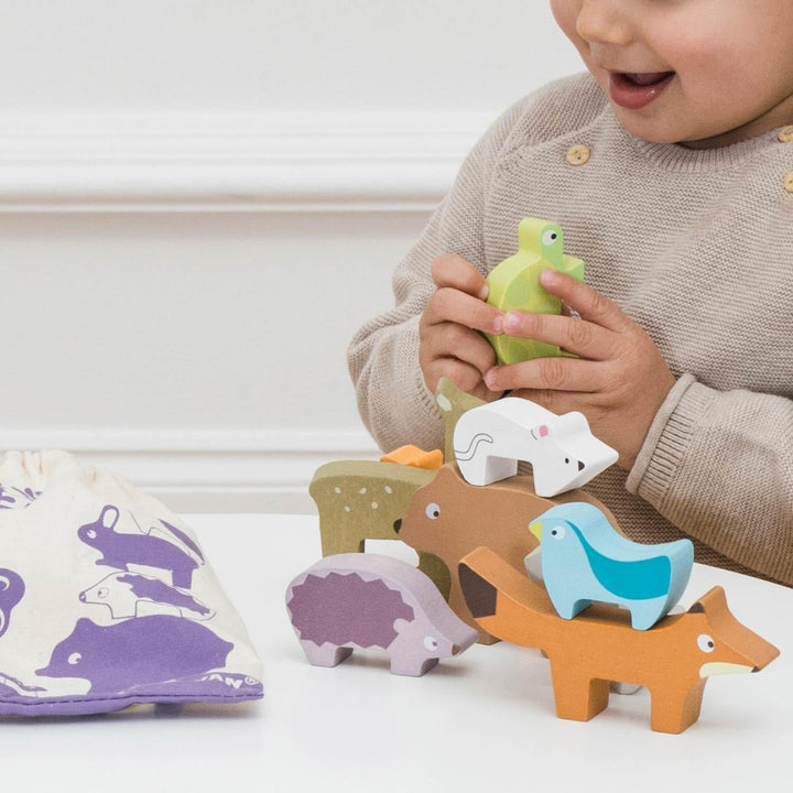 Le Toy Van – Pädagogisches Petilou Stapel- und Balancespiel „Waldtiere“ aus Holz mit Beutel | Tolles